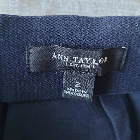 Ann Taylor Pencil Skirt Black Sz 2 Stretchy - Picture 5 of 6